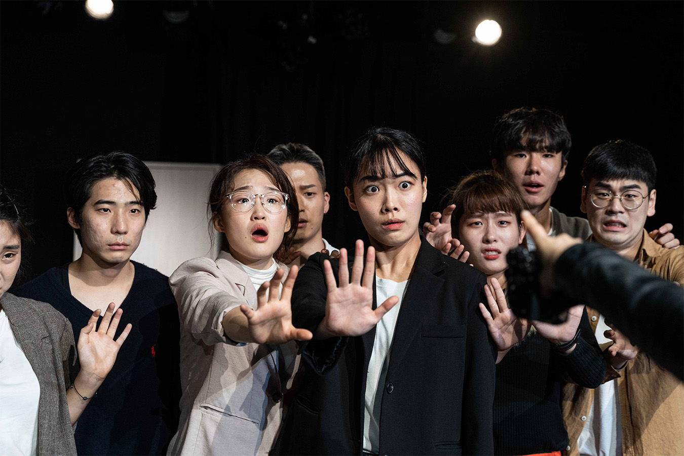 댄스시어터 zooom: 징계위원회 소집 30분 전