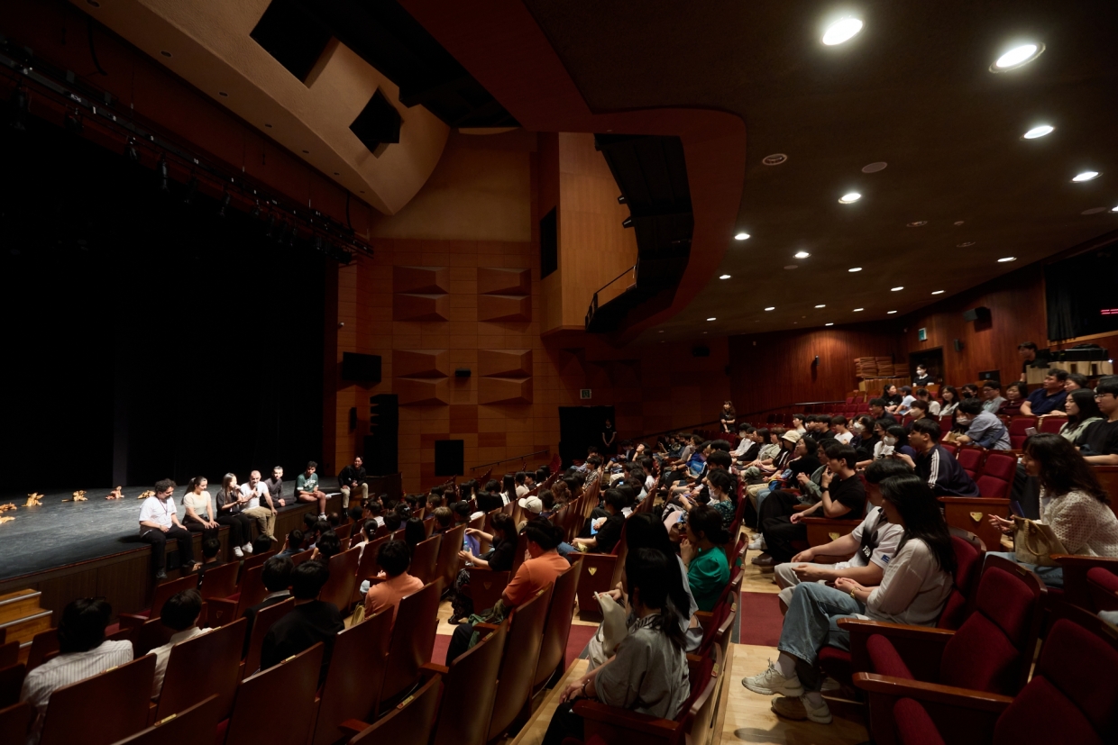 아티스트 토크 (ARTIST TALK)
